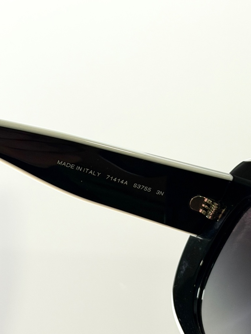 Chanel 71414 CC Logo Sunglasses – Black & White - Picture 8 of 13